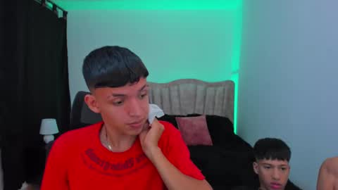 Snapshot of juan_nd_steven chatting on 09.17.25 JuanSteven online show from 09.17.25