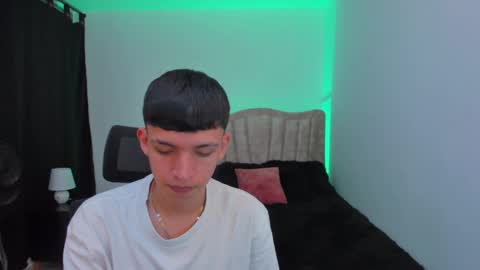 Snapshot of juan_nd_steven chatting on 09.24.25 JuanSteven online show from 09.24.25