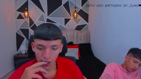 Snapshot of juan_nd_steven chatting on 11.21.25 JuanSteven online show from 11.21.25