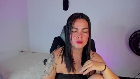 Snapshot of juana_lovespicy chatting on 12.14.25 Juana Gate online show from 12.14.25