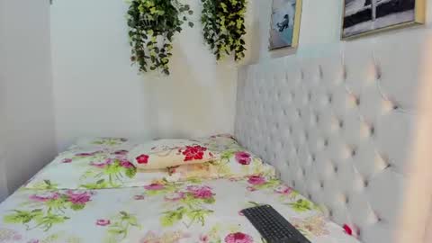 Snapshot of juana_naranjo chatting on 06.27.26 juana_naranjo online show from 06.27.26