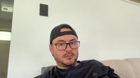 juanchom online show from 10.23.25