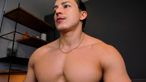Snapshot of juandres007 chatting on 06.14.26 JUANDRES online show from 06.14.26