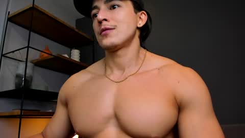 Snapshot of juandres007 chatting on 06.17.26 JUANDRES online show from 06.17.26