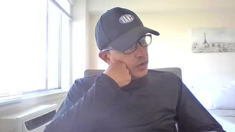 Snapshot of juanearth1 chatting on 06.19.26 juanearth1 online show from 06.19.26