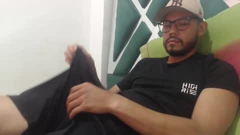 juanfe_style online show from 10.18.25