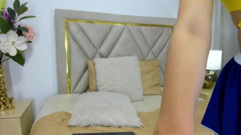 Snapshot of juanita_owens chatting on 12.06.24 juanita_owens online show from 12.06.24