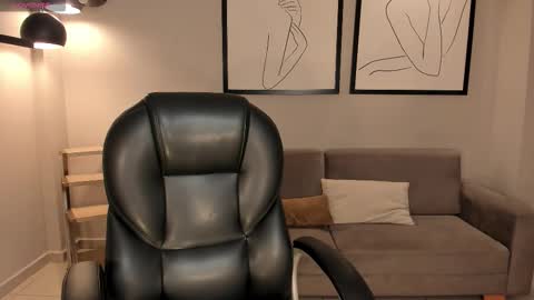 Juanita Clay online show from 10.08.25