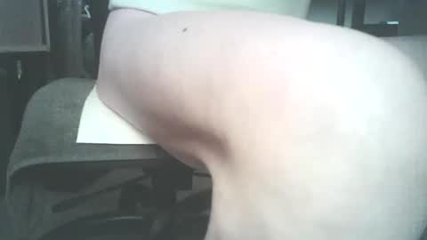 Snapshot of juanitou chatting on 05.30.26 frenchchouchou online show from 05.30.26