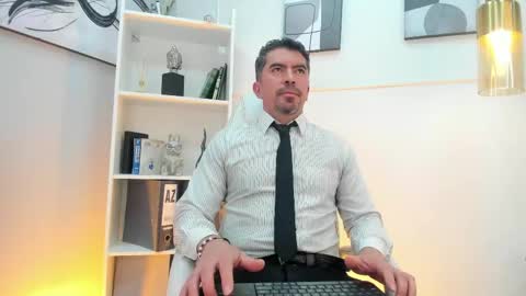 Snapshot of juank_fit45 chatting on 05.22.26 Juan k online show from 05.22.26