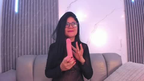 Snapshot of juannita_love chatting on 05.19.26 juannita_love online show from 05.19.26
