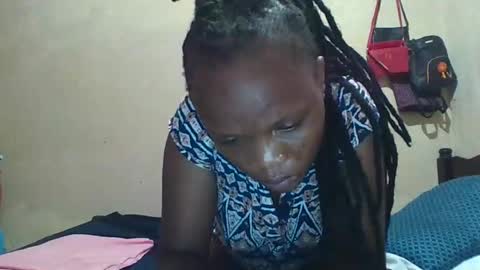 juice_petite3 online show from 02.19.25