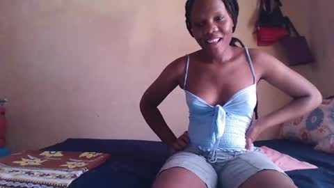 juice_petite3 online show from 02.26.25