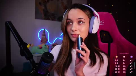 Angelina online show from 02.18.25