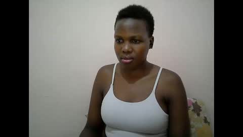 Snapshot of juicy_bella2 chatting on 09.10.25 juicy_bella2 online show from 09.10.25