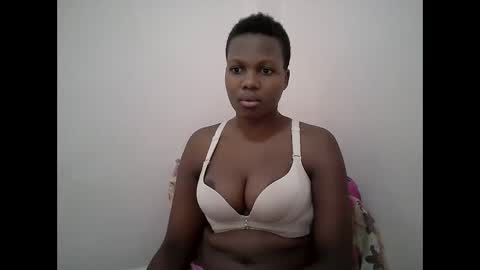 Snapshot of juicy_bella2 chatting on 09.16.25 juicy_bella2 online show from 09.16.25