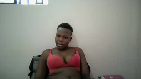 Snapshot of juicy_bella2 chatting on 09.26.25 juicy_bella2 online show from 09.26.25