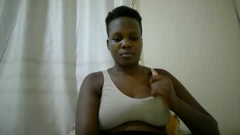 Snapshot of juicy_bella2 chatting on 10.18.25 juicy_bella2 online show from 10.18.25