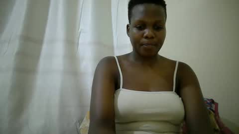Snapshot of juicy_bella2 chatting on 10.20.25 juicy_bella2 online show from 10.20.25