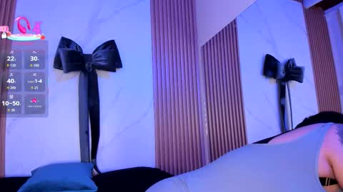 Juicy online show from 12.23.25