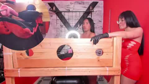Snapshot of juicy_pregnant_bdsm chatting on 06.27.26 VALENTINA online show from 06.27.26