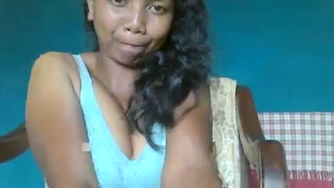 Snapshot of juicy_pretty chatting on 01.15.25 stellah online show from 01.15.25