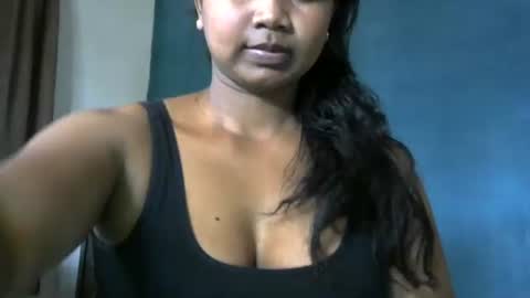 Snapshot of juicy_pretty chatting on 09.13.25 stellah online show from 09.13.25