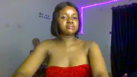 Snapshot of juicy_pussy1122 chatting on 09.18.25 Emily online show from 09.18.25