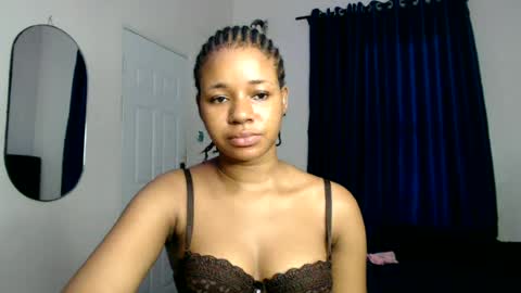 Snapshot of juicy_pussy1122 chatting on 07.06.26 Emily online show from 07.06.26