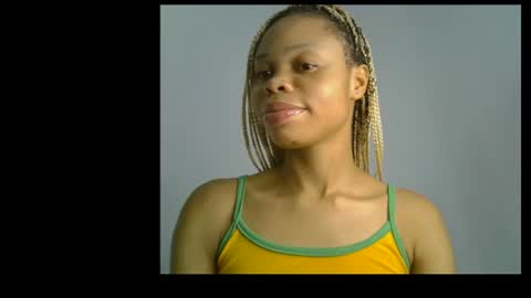 Snapshot of juicy_slut0 chatting on 06.14.26 Champaign online show from 06.14.26