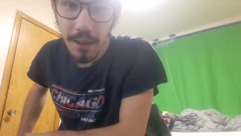 Snapshot of juicycumbox chatting on 12.25.24 juicycumbox online show from 12.25.24