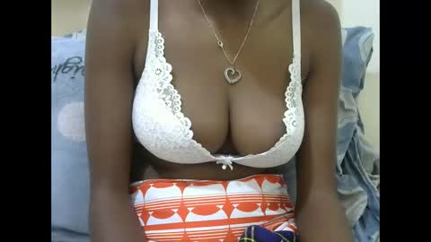 juicyebonitaa online show from 11.24.25