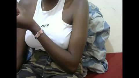 juicyebonitaa online show from 12.14.25