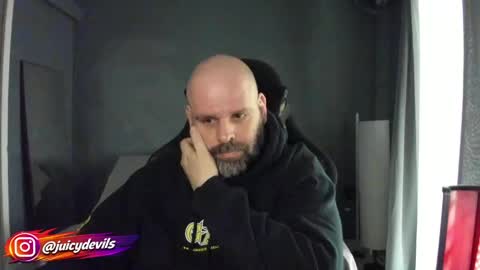 JuicyLounge online show from 04.16.26