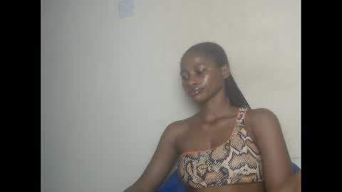Snapshot of juicypiexx chatting on 02.06.25 juicypiexx online show from 02.06.25