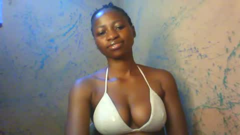 Snapshot of juicypiexx chatting on 09.08.25 juicypiexx online show from 09.08.25