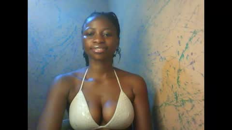 Snapshot of juicypiexx chatting on 09.18.25 juicypiexx online show from 09.18.25