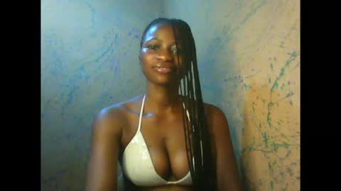 Snapshot of juicypiexx chatting on 10.02.25 juicypiexx online show from 10.02.25