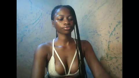Snapshot of juicypiexx chatting on 10.03.25 juicypiexx online show from 10.03.25