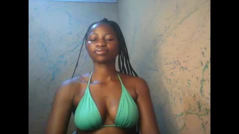 Snapshot of juicypiexx chatting on 10.07.25 juicypiexx online show from 10.07.25