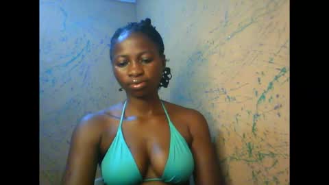Snapshot of juicypiexx chatting on 10.16.25 juicypiexx online show from 10.16.25