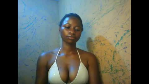 Snapshot of juicypiexx chatting on 10.18.25 juicypiexx online show from 10.18.25