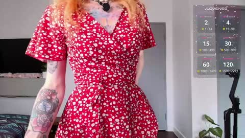 Snapshot of juicyshow chatting on 09.18.25 Hiya Im your sweet Lia online show from 09.18.25
