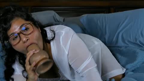 Snapshot of juicyteacher chatting on 09.30.25 Juicy Teacher online show from 09.30.25