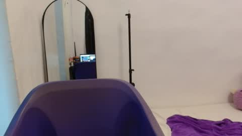 juicyxpink online show from 03.21.26