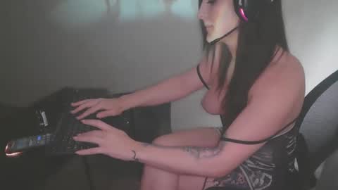 Snapshot of juju16be chatting on 04.04.26 juju16be online show from 04.04.26