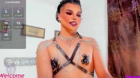 Jujubee online show from 10.31.25