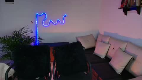 Jules and Gia online show from 02.09.25