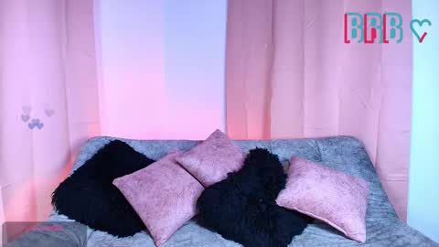 Jules and Gia online show from 12.21.25