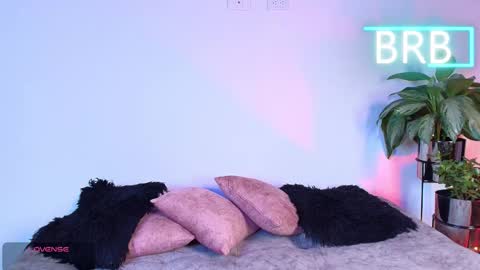 Jules and Gia online show from 02.24.26